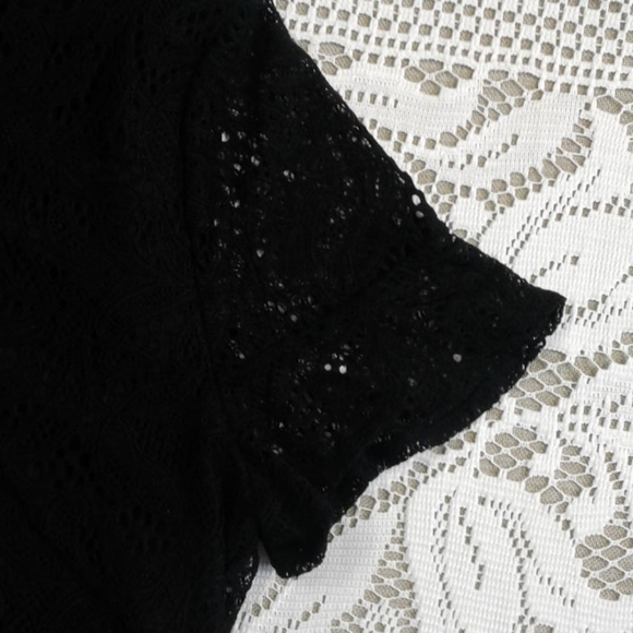 Liz Claiborne pretty lace black short sleeved top - Picture 6 of 12